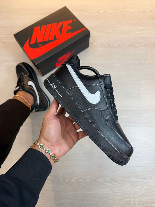 Nike Air Force 1 '07 LV8 caballero