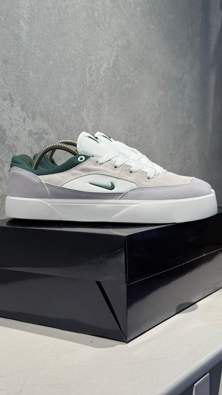 Nike SB Malor