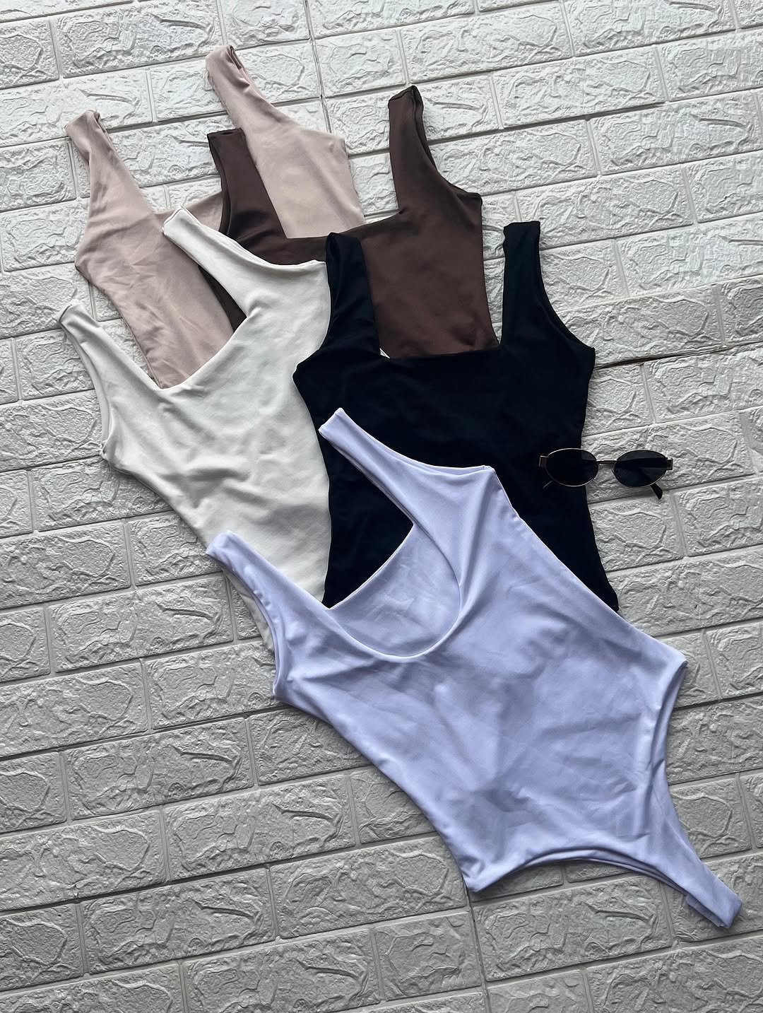 BODY 023