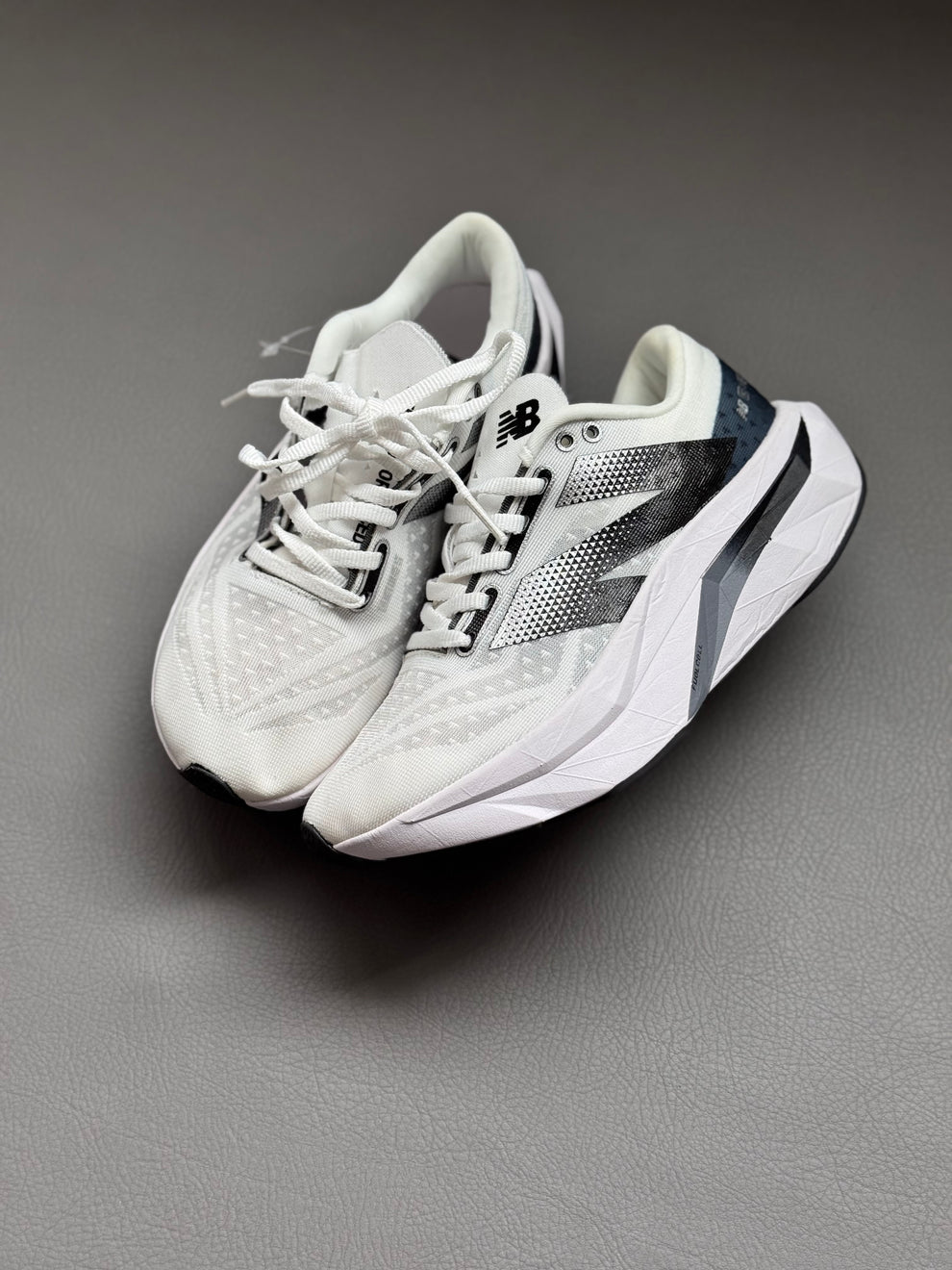 New Balance FuelCell  Caballero