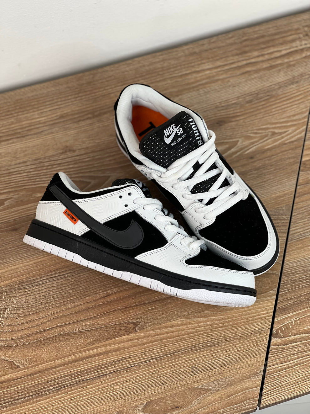 Nike SB Dunk Low x TIGHTBOOTH. caballero