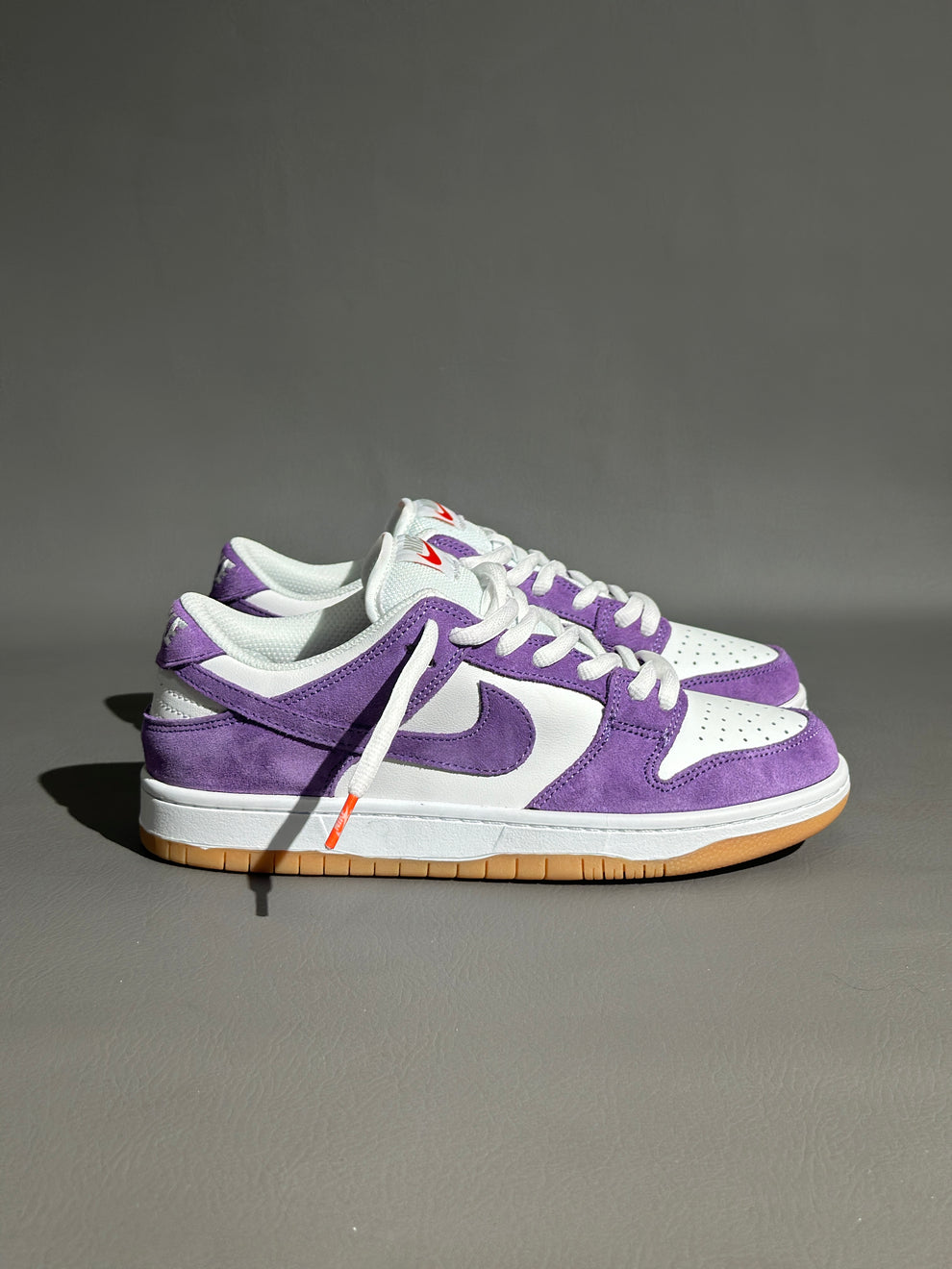 Nike SB Dunk Low "Court Purple". dama