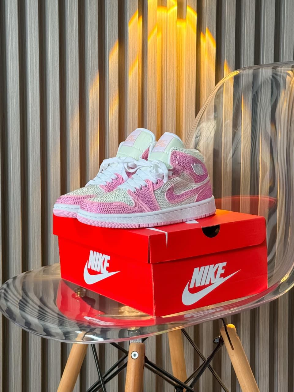 Nike Air Jordan 1 Retro High Swarovski dama
