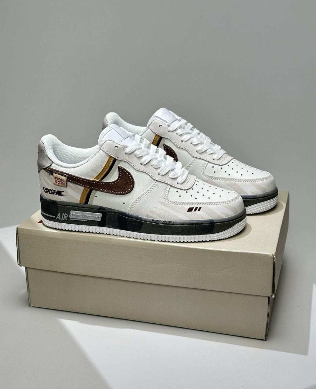 Nike Air Force 1 "Panda Prank"caballero