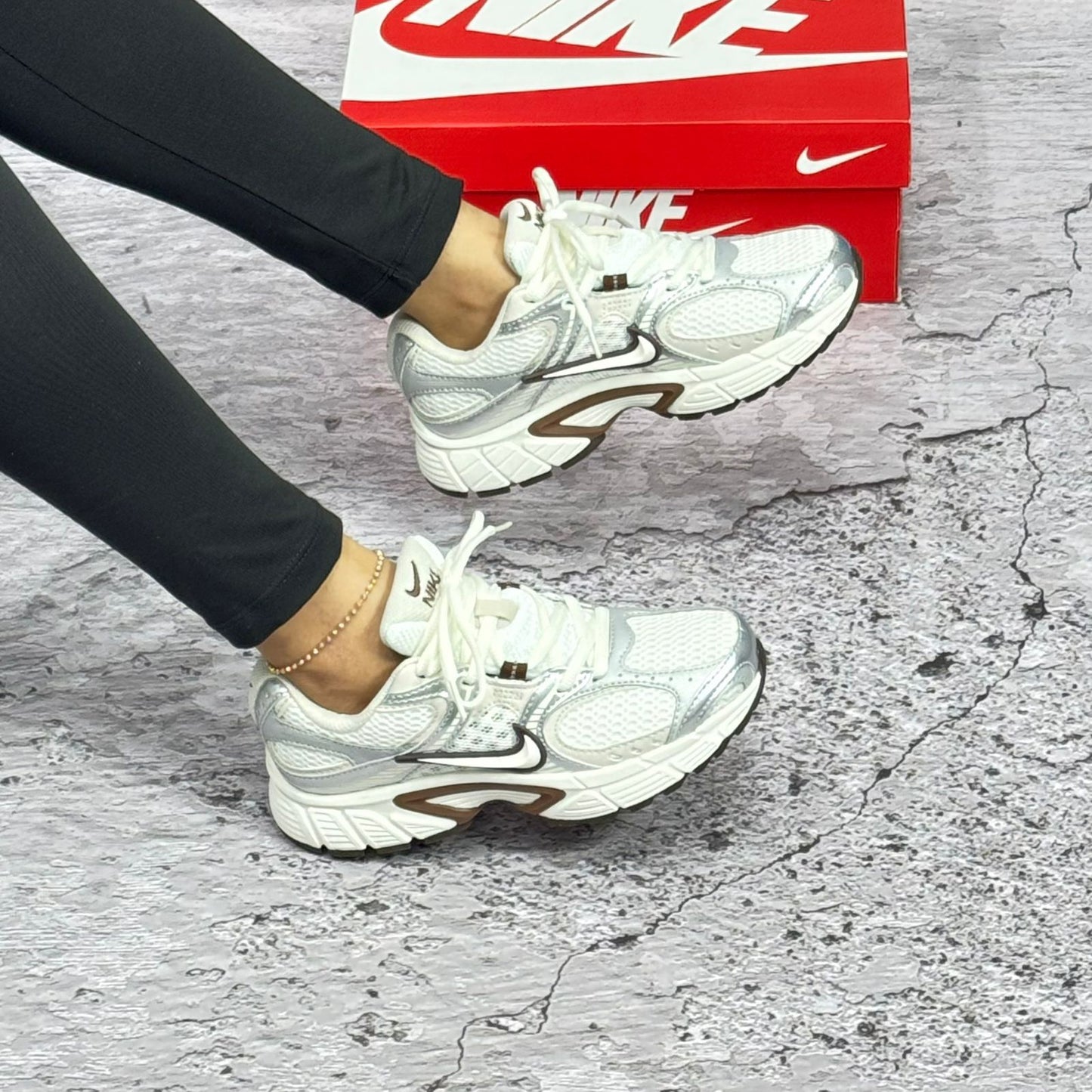 Nike modelo V5 RNR. dama