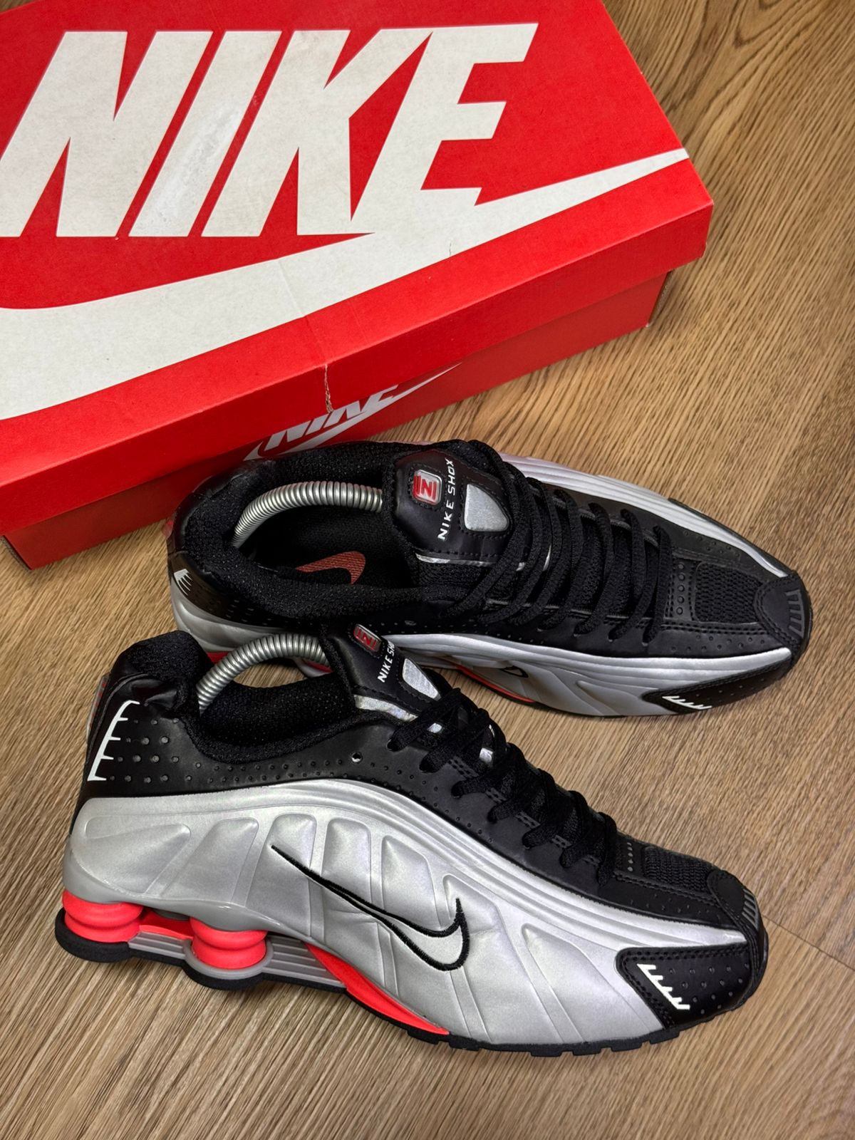 Nike Shox R4 caballero