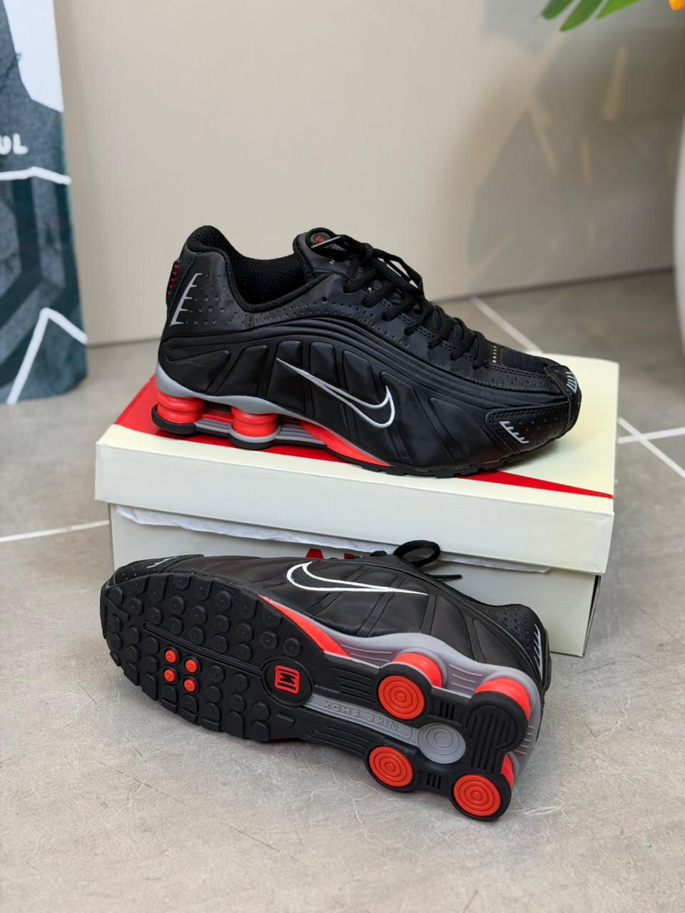 Nike Shox R4 caballero