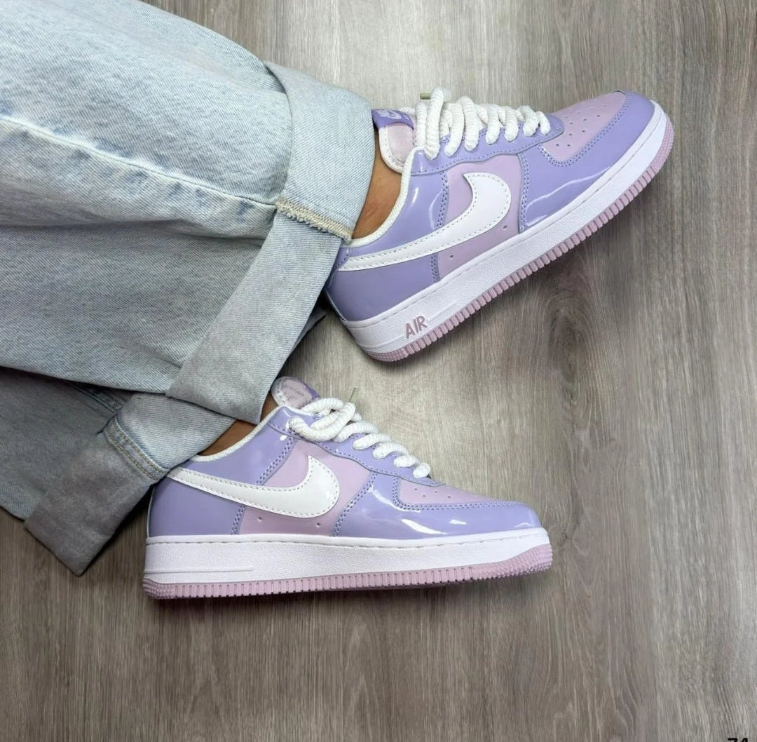 Nike Air Force 1 '07 LV8 dama
